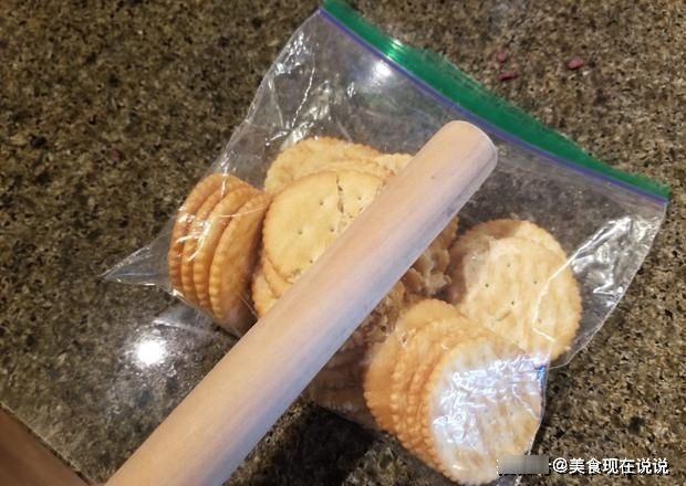 猪肉最好吃做法:简单3步就能搞定,金黄酥脆,比红烧肉还香