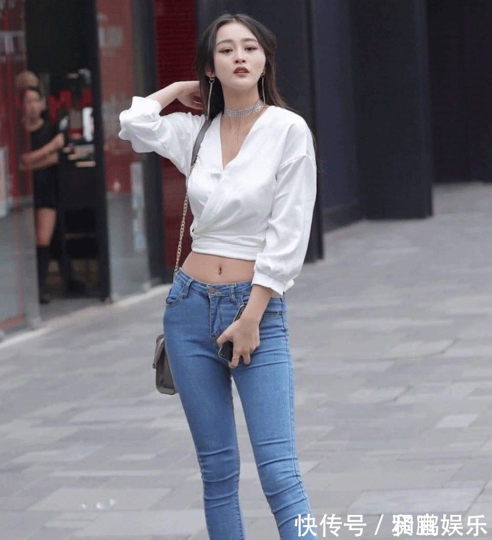 穿搭 牛仔裤配衬衫,简单而不失时尚,出门约会再合适不过了!