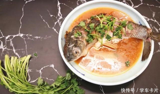 四步去鱼腥;湘菜大厨蒸鱼有妙招,不腥不散味道好!