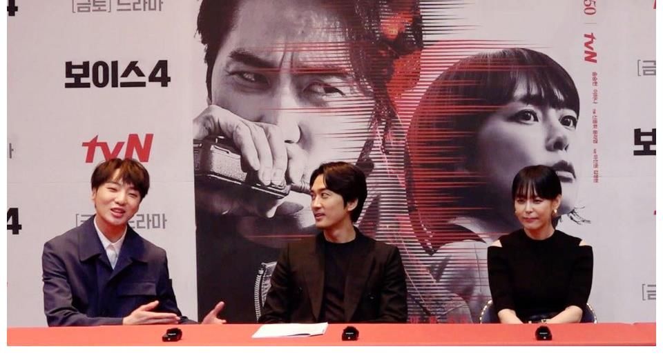 voice|《VOICE4》宋承憲挑戰美國警察烙英文 謙稱「後悔沒好好學習」WINNER姜昇潤狂