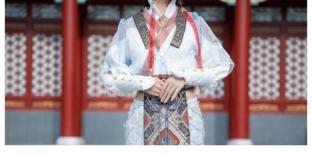 动漫|《眷思量》官方cos服，灵犀的样品已出，脖子长点穿更好看！