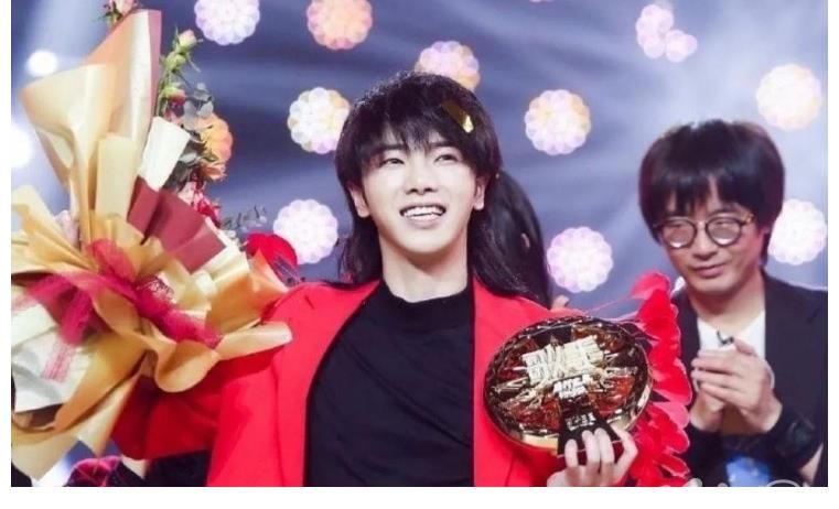 华语乐坛|周杰伦华晨宇谁影响力更大他在音乐上有很大的发展空间