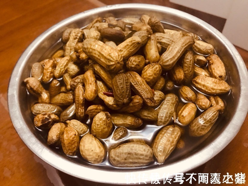 木炭|花盆里垫点小东西,大大增加透气性,养花不烂根!