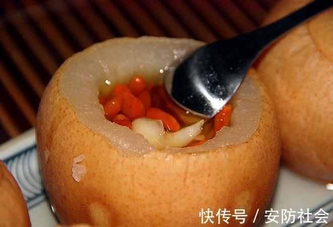 雪梨|中医建议肝火旺的人，谨记一句话，多吃“3果”，预防口臭失眠