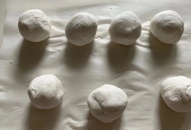 不加一点油，非常简单 0失败，外酥里糯越嚼越香，好吃到停不下来