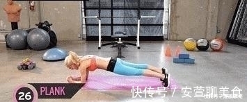 动作|气质美女热爱运动，坚持健身打造紧致身材，大秀迷人马甲线