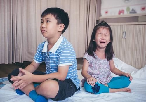 共鸣|“生了二胎后,内心充满歉疚”宝妈深夜发圈,引发宝妈群体共鸣