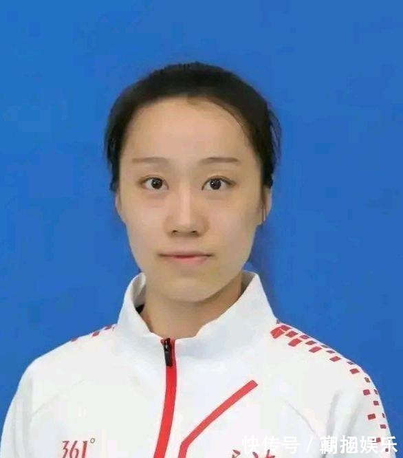 中国女排国家队|5天才少女抢班夺权!女排换血令人兴奋,郎平旧将或退出历史舞台