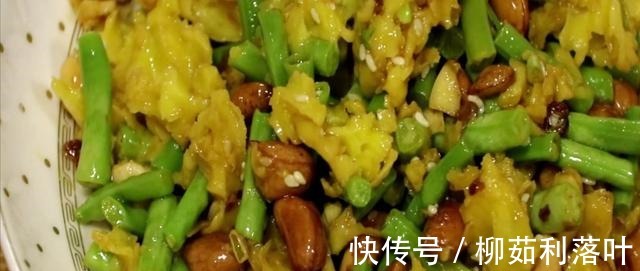 调味料|豇豆里打入1个鸡蛋,简单一做,开胃又下饭,比吃肉还香!