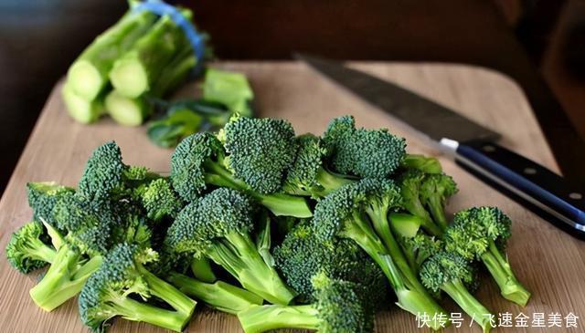 上桌|西兰花不炒肉,教你独特吃法,只需10分钟就上桌,口感清脆又好吃