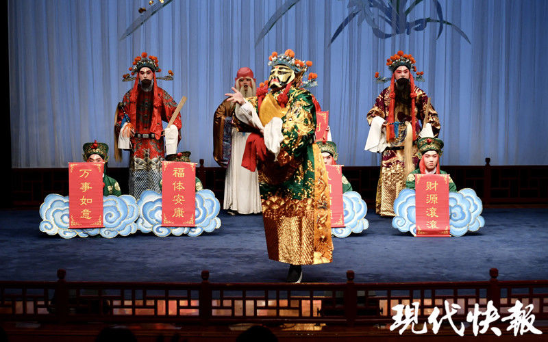 “天官”发糖，兰苑开箱！这场昆曲开年大戏又甜又欢乐