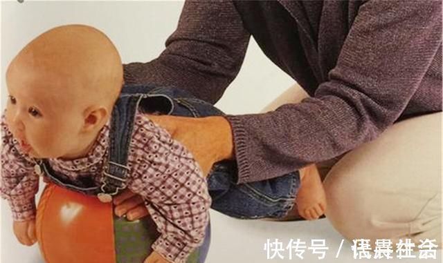 颈椎|宝宝抬头太早不是好事,父母别当发育快沾沾自喜,可能是异常信号