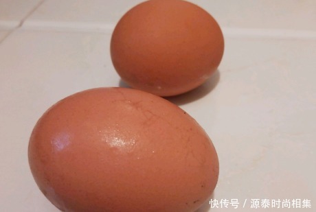 不起沫|煮荷包蛋时,直接下锅是不对的,牢记1点,鸡蛋圆滑鲜嫩不起沫