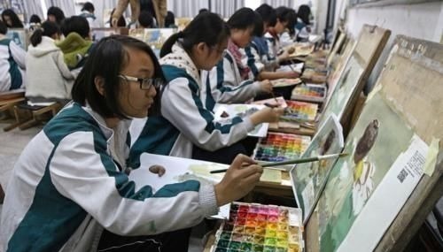 美术生@当美术学渣开始画明星,画面变得一言难尽,老师:这是怎么做到的