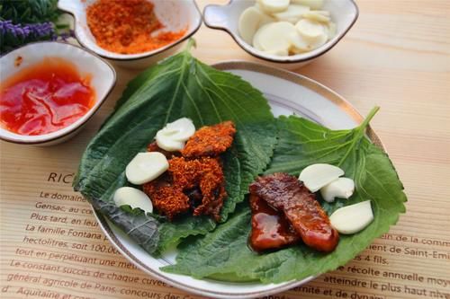 实惠|周末午餐,给老婆做的东北烤肉,解馋又实惠,比烤肉店吃着过瘾