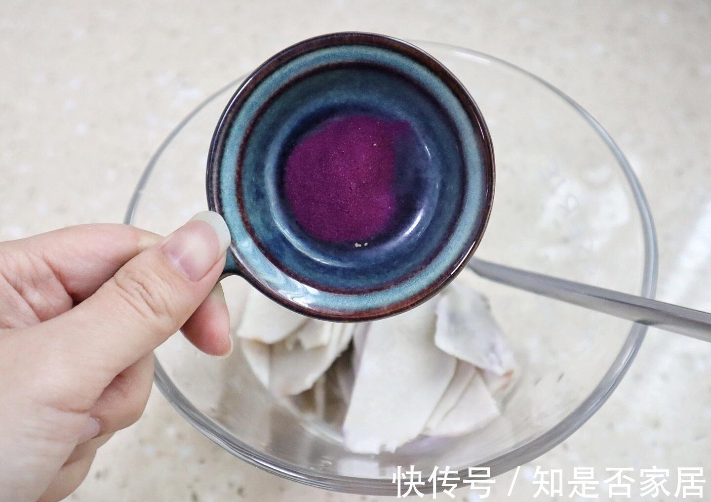 芋泥搭配着肉松,制作成三明治,口感丰富又健康