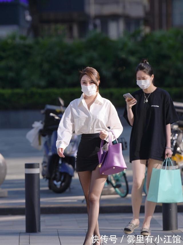 女神 简约的职业装穿出性感女神范!