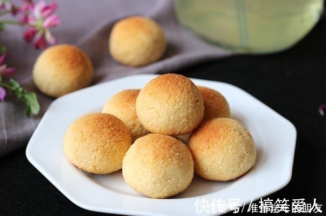 椰蓉|孩子隔三差五就馋这点心,咬一口满嘴香,一次做30个不够吃