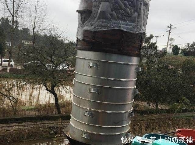 闺蜜农村爷爷80岁大寿,包了500的红包,看到这桌菜感觉值了