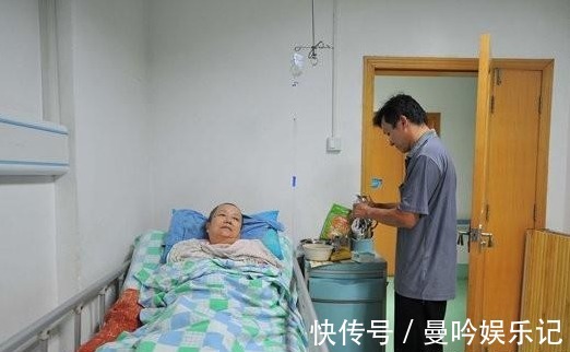 关节|尿酸高的人,常有四个共性,提醒:三个方法,让尿酸蹭蹭往下降