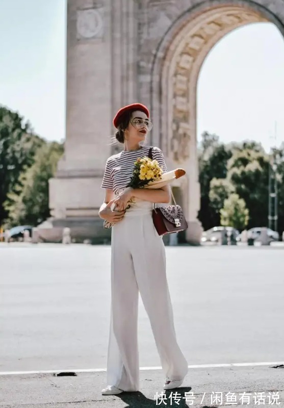 裤脚|贝嫂为显高也不容易,163身高穿“扫地裤”,还得踩20厘米高鞋跟