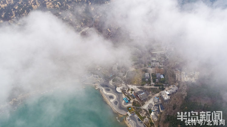 降雪过后 雾绕崂山