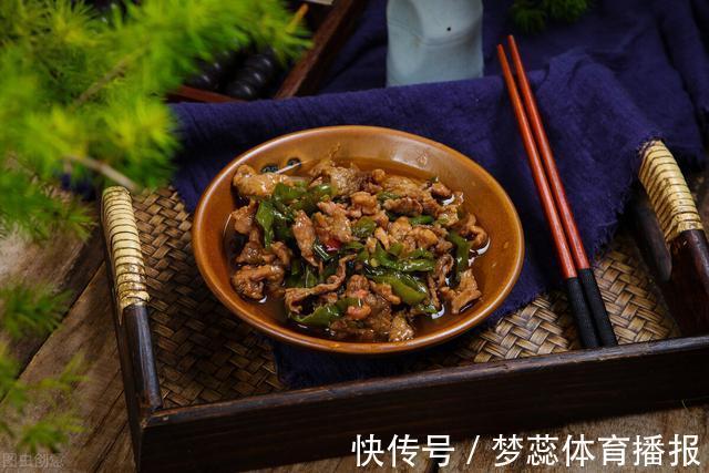 炒肉|炒肉的时候,加淀粉和面粉都不对,教你正确的方法,滑嫩还不柴