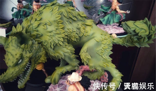 狼草|小伙曬烏索普狼草手辦,看到身后的索隆,確認家里有礦