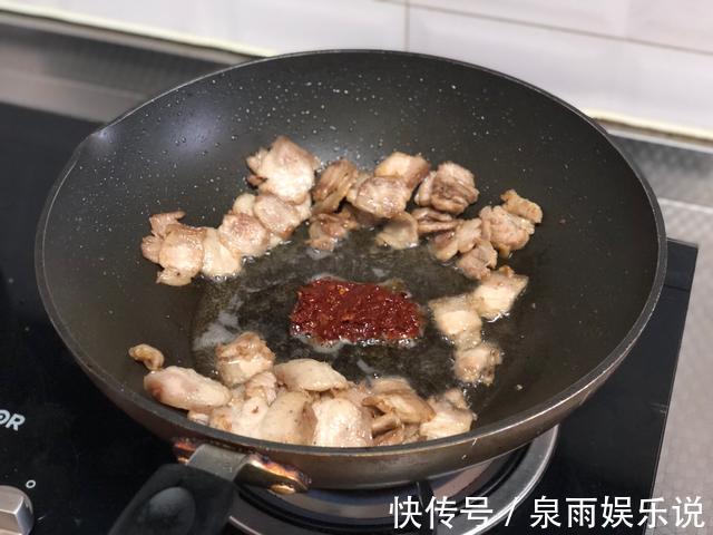 青蒜|色香味俱全的回锅肉，简单易上手，肥而不腻下饭美味