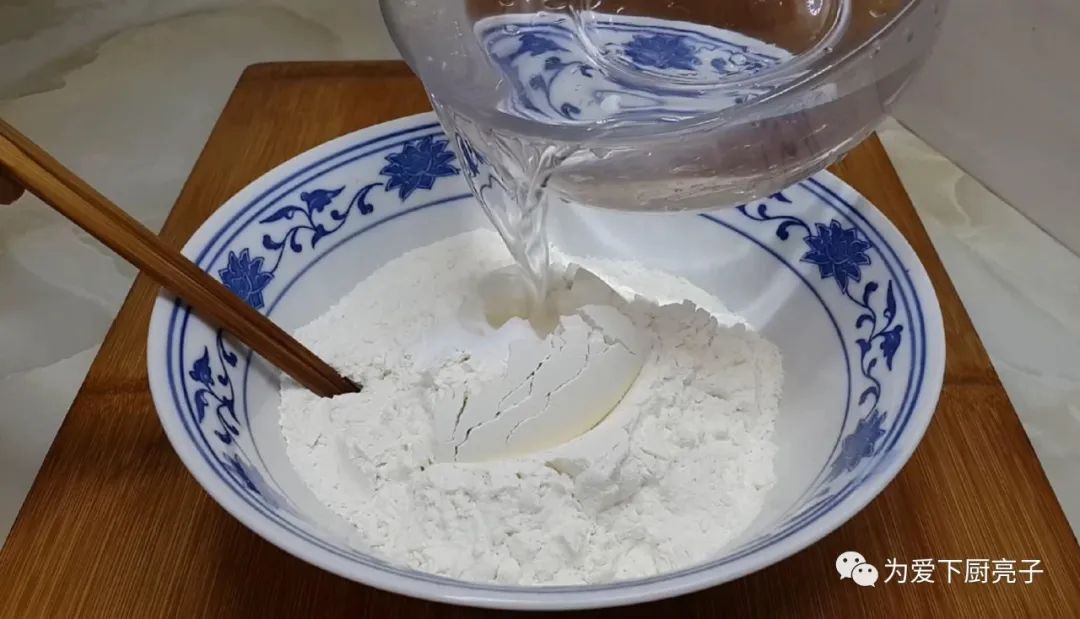 凉皮又出新吃法，不洗面不刷油，张张劲道不糟烂，学会都能开店了