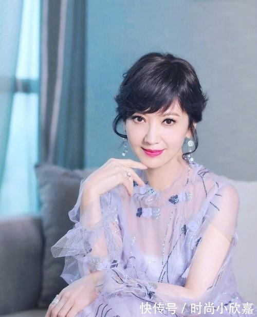 搭配 女人过了45岁,建议少戴这4种“首饰”,显廉价不说还没气质