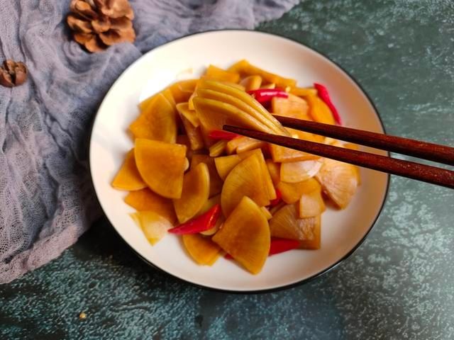 酱萝卜|酒店里不外传的秘制酱萝卜，泡半天就能吃，酸甜微辣嘎嘣脆