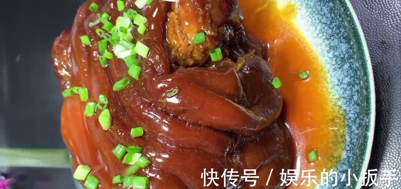 红烧肘子,软嫩入味咸香味美,过年过节时的压轴大菜