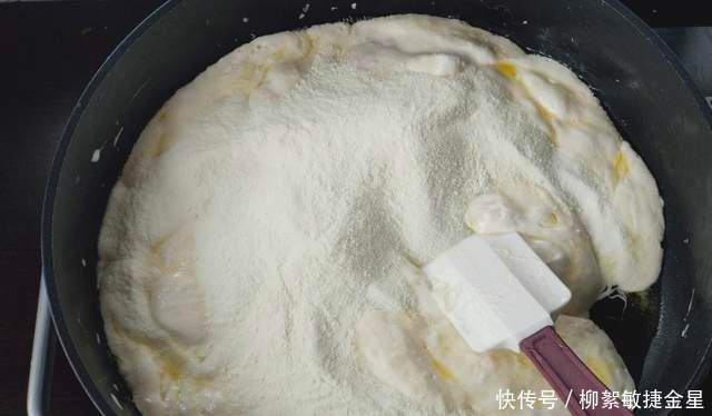 教你做草莓雪花酥，看一遍就会，今年过年不买糖果喽