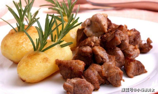 土豆遇到它,才是绝配,几分钟吃一盘,补血抗衰老,全家人都爱吃