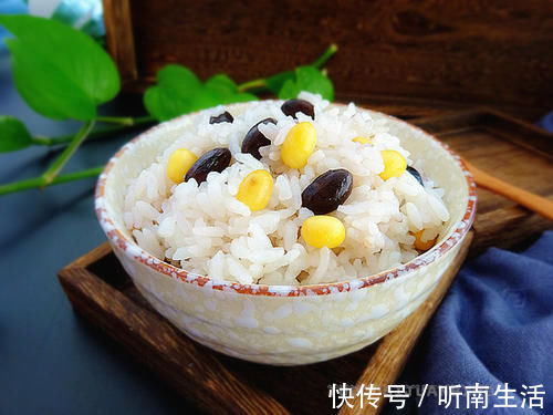 白头发|白发增多,老中医推荐这个菜,隔三差五吃2次,白头发慢慢没了