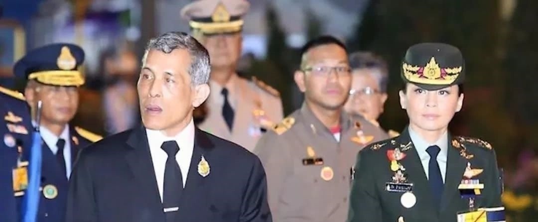 苏提达王后$诗妮娜留长发好清秀,苏提达马尾辫更清纯,这才是她们本来的模样