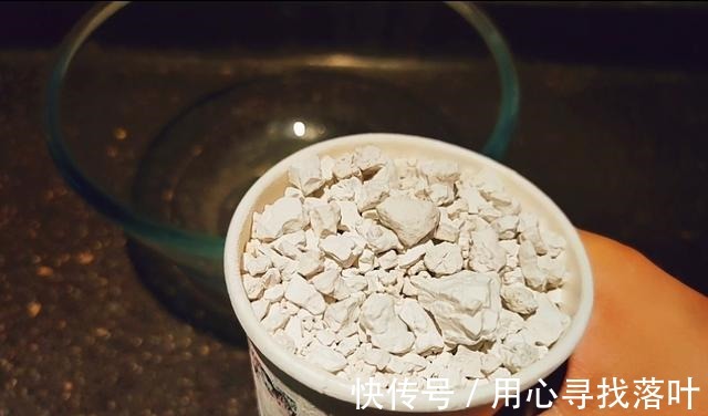 凉粉|用朋友送的红薯粉自制个凉粉，一次就成功了，又解锁了一个新技能！