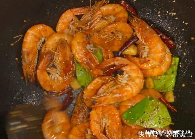 分享一款柠檬叶香辣虾,孩子爱吃的肉食美味,烹饪简单,营养解馋