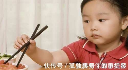 汤泡饭|老人是否真心疼孩子,不必在嘴上多说,周围人从“5件事”就能了解一二