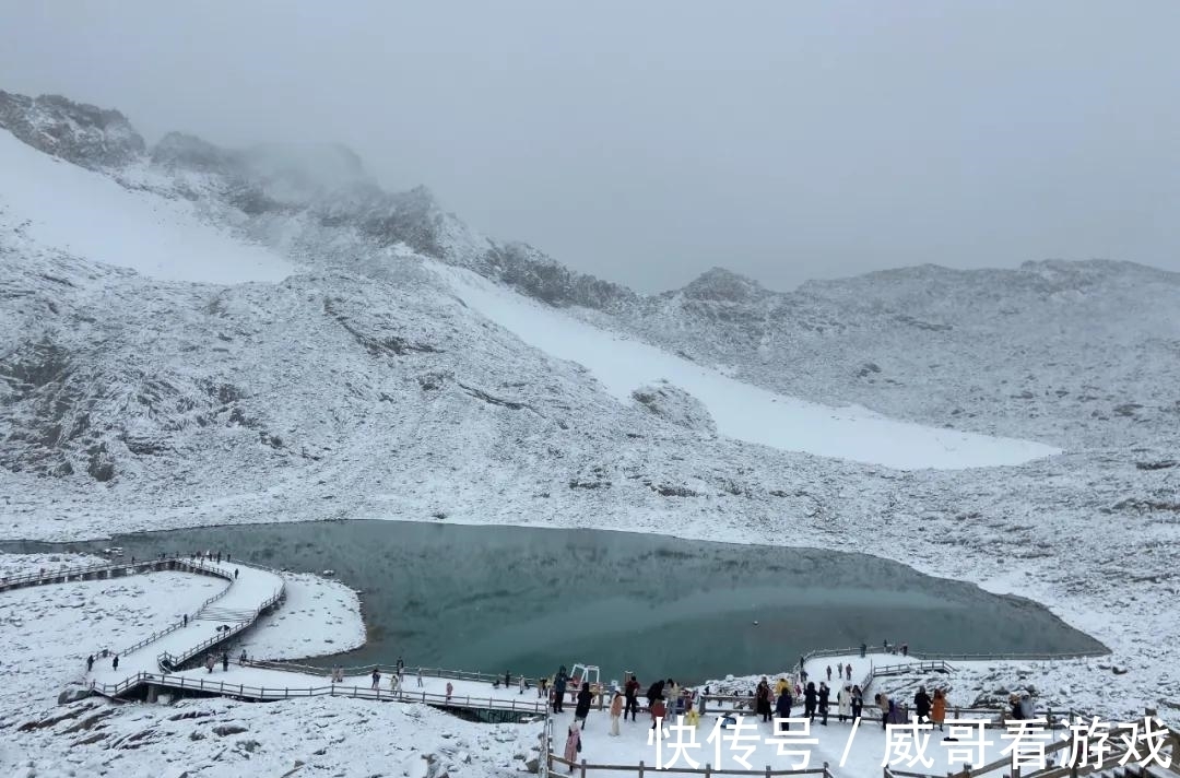 管制|今日，达古冰川下雪啦！雪+彩林=最美秋天！