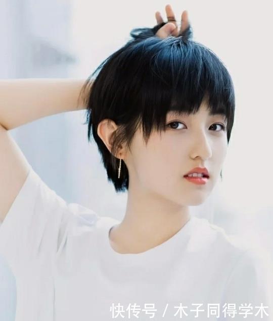 刘海|百搭的发型有哪些?拳击辫高级显气质,这一款看起来很是温柔减龄