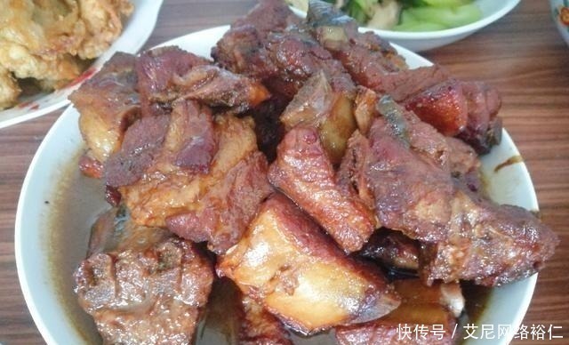 味道|晒晒婆婆家的年夜饭,12道菜,荤素搭配有营养,简单好吃有味道