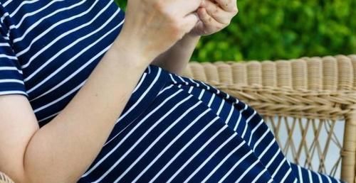 电子产品|怀孕时，若孕妈常玩手机，或许身体会有这两个变化，早知道早好！