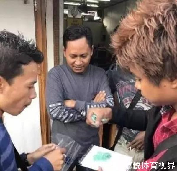 罚款|这群人,抽着6块钱的烟,住着50块的宾馆,谈着上千万的生意!