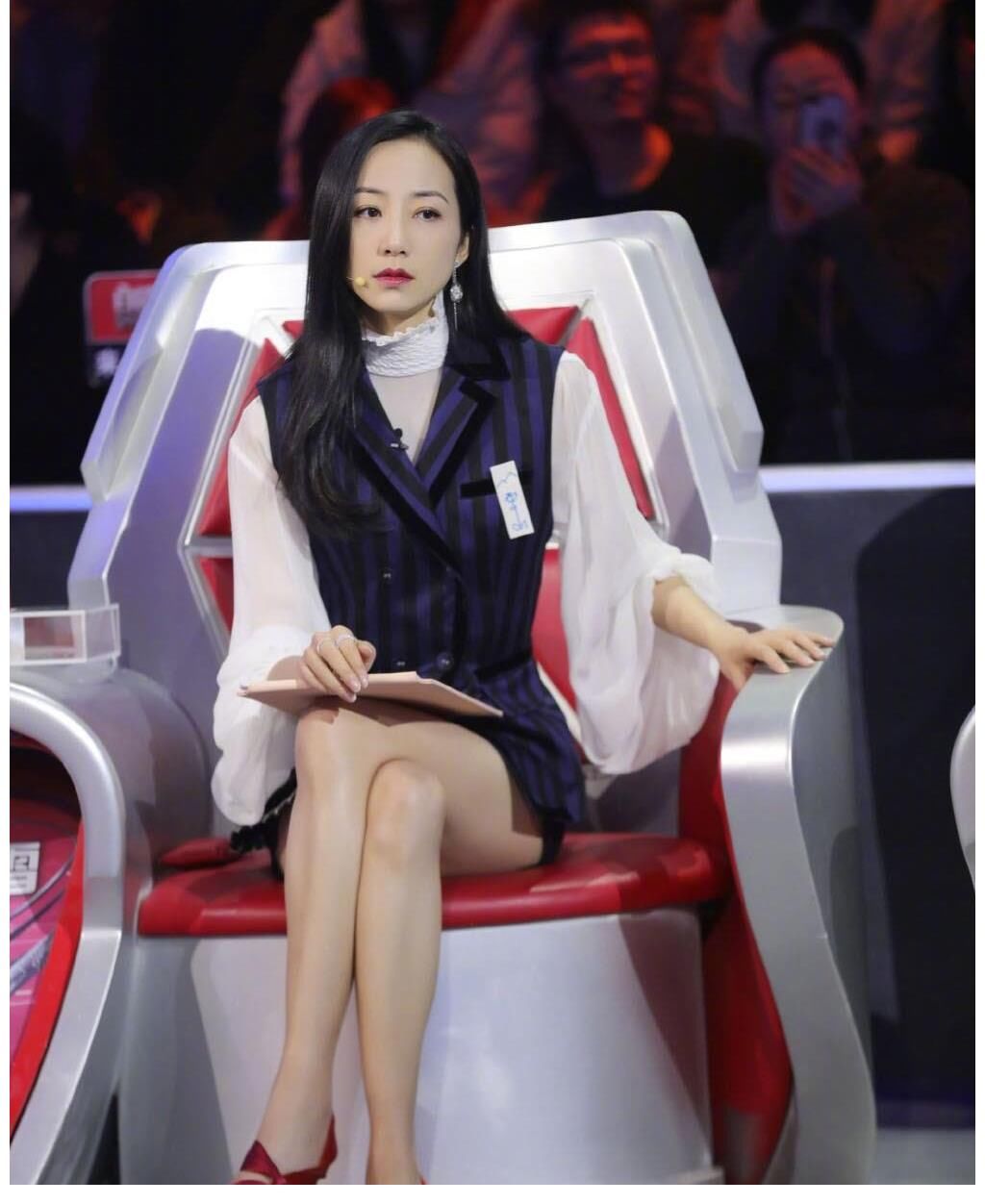 跨界当导演备受争议,她的走红史才霸气