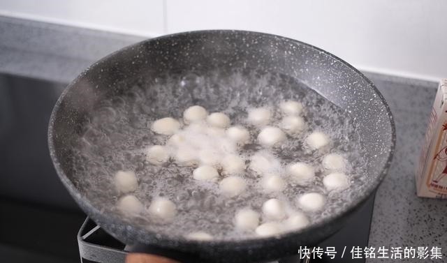 国庆在家中自制奶茶!味道比店里还好,孩子多喝也不胖