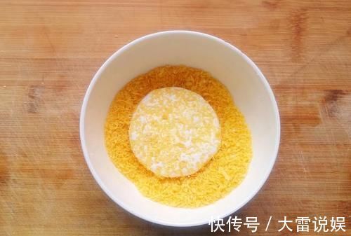 拉丝豆沙糕|拉丝豆沙糕，不用烤箱就能做的拉丝豆沙糕，外酥里软，糯米粉最好吃的做法就属它了