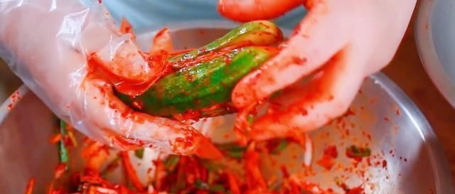 用黄瓜做道小酱菜,开胃下饭,酸脆爽口,配粥喝最棒