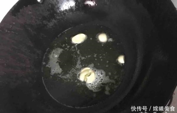  这道虾，我能把壳都吃了，做法无敌简单，好吃到跳脚的美味